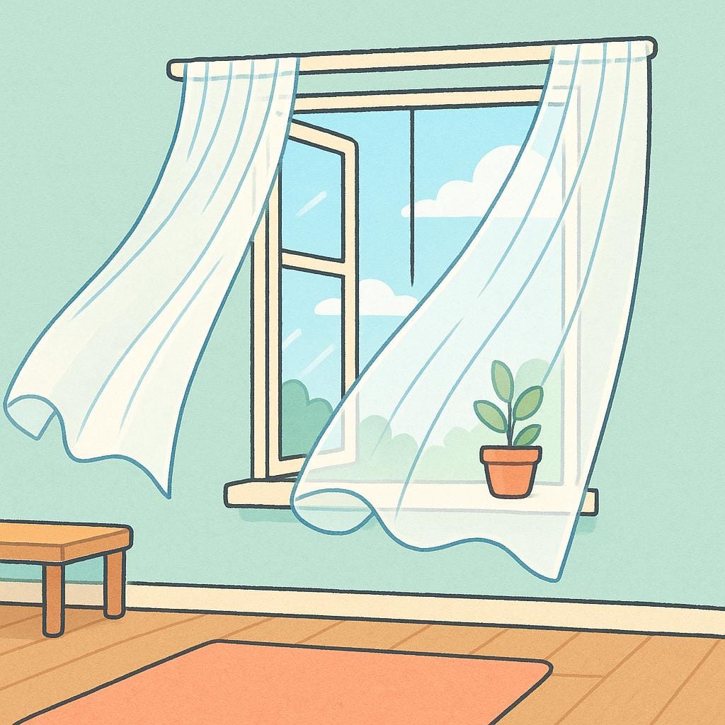 Ein heller, geräumiger Raum mit hohen Decken und einem großen Fenster, durch das leichte weiße Vorhänge sanft wehen, was auf eine luftige Umgebung hindeutet.