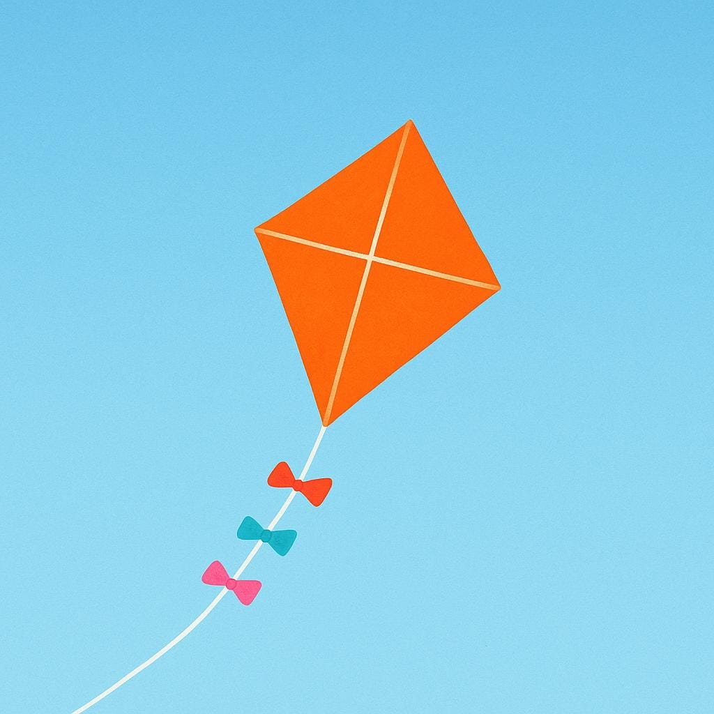 Una semplice illustrazione di un aquilone di colore arancione brillante che vola contro un cielo azzurro chiaro.